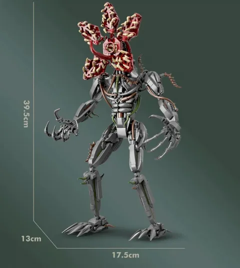Auf dem Foto sieht man eine Nahaufnahme eines detailgetreuen Klemmbaustein und Legosets der Demodog Figur aus Stranger Things