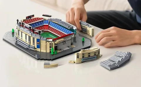 Barcelona Camp Nou Klemmbaustein-Set von CaDA – LEGO